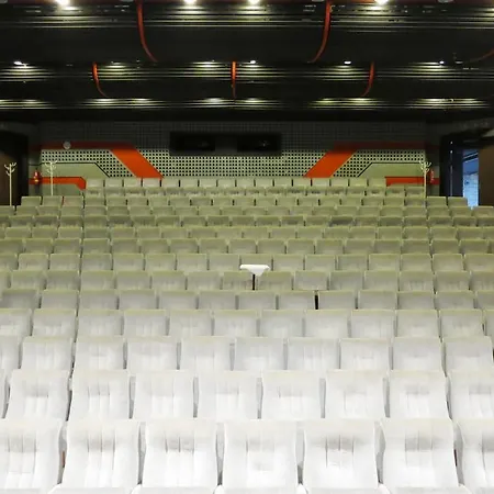 Retro Suza فندق براتسيلافا