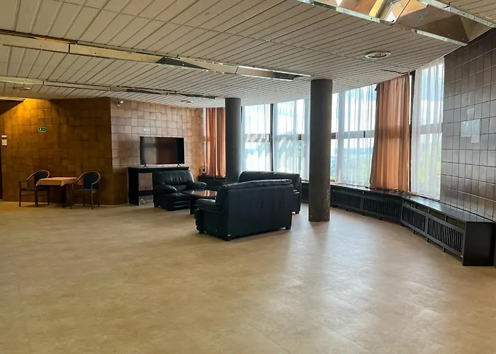 Retro Suza 2* ブラチスラヴァ